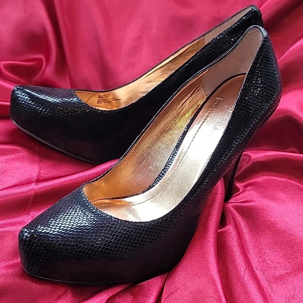 BCBGENERATION platform stiletto PARADE black snakeskin print leather sz …